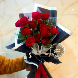 دسته گل رز هلندی