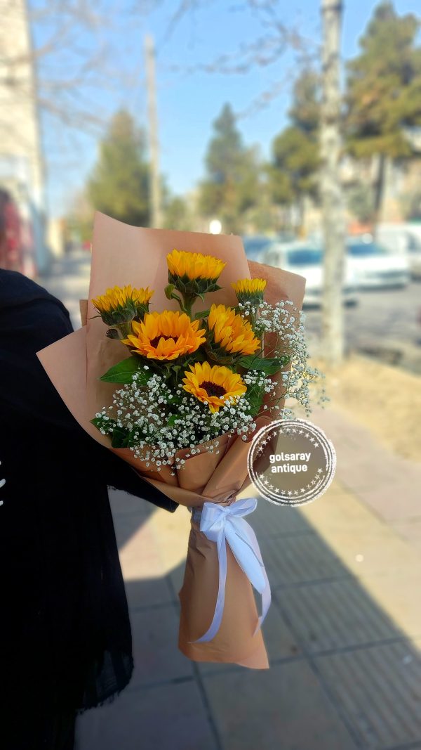 دسته گل افتابگردان D04